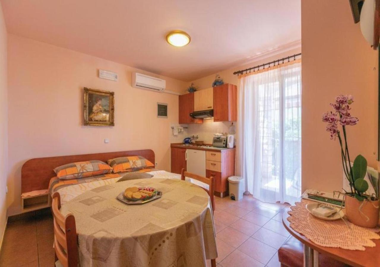 Adria Vrsar Apartment Luaran gambar